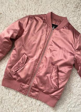 Вітровка бомбер