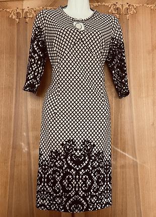 Платье трикотажное ниже колена размер l (48)