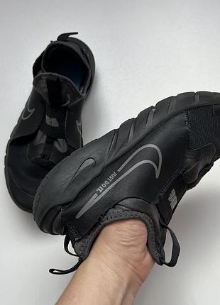 Чорні кросівки nike 38 розмір
