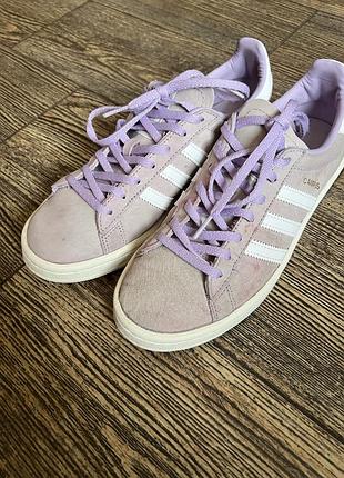 Adidas campus
