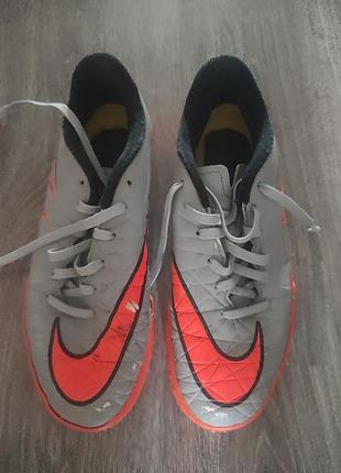 Футзалки "nike"