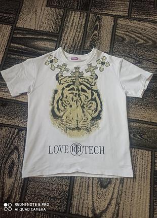 Футболка с крыльми крыльями