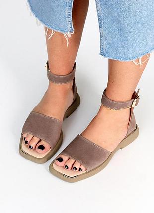 Шикарные босоножки натуральная замша, темно бежевые закрытая пятка квадратный носок украины под отшив р