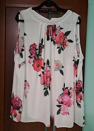 Красивая в цветочный принт блуза-топ с декором 28 размера