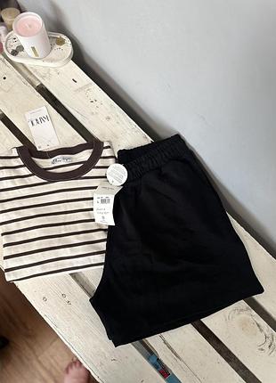 Нові спортивні шорти