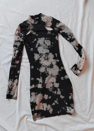 Сукня тай тай