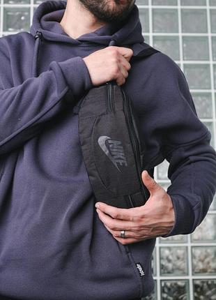Мужская сумка поясная бананка nike черная найк