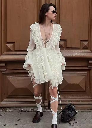 Нежное короткое платье