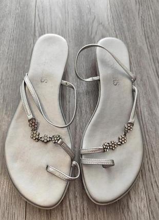 Босоножки, сандалии pavers