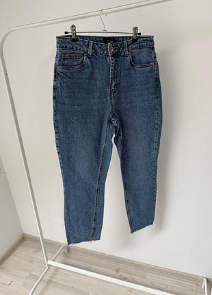 Джинсы с обрезанным краем vero moda