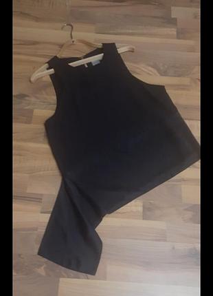 Чорна елегантна асиметрична маєчка