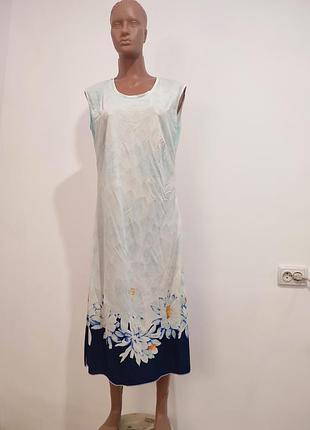 Легкое летнее платье с разрезами на ножках