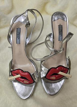 Босоножки prada