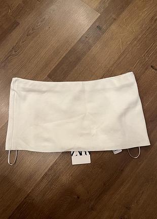 Топ з відкритими плечима