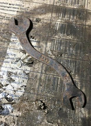 Ключ ретростаринний ключ ключ ріжковий царський ключ зіс ідеал срср