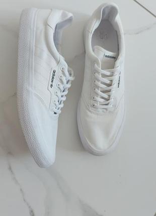 Белоснежные, мужские мокасины adidas. оригинал.