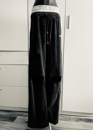 Тренд спориття палаццо рукавиці з розрізами min miu miu.