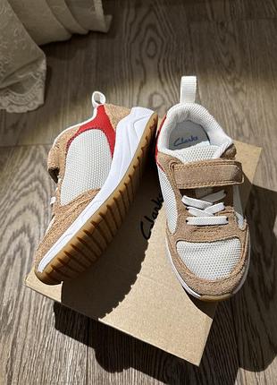 Кросівки clarks