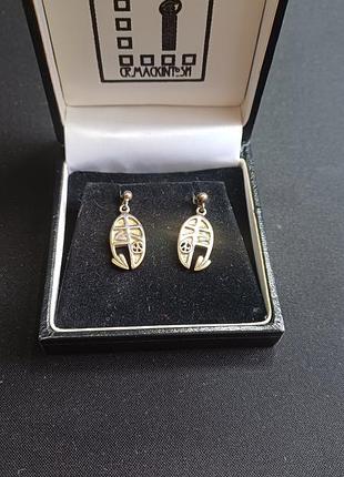 Серебряные брендовые серьги режет макинтош в родной коробочке