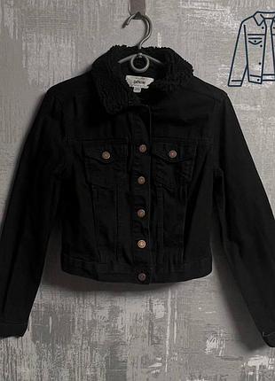 Укорочена джинсова куртка чорного кольору new look denim