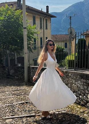 Сукня міді з декольте біла розлітайка