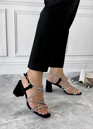 Жіночі босоніжки перепліт на підборі