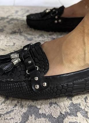 Шкіряні , зручні мокасини