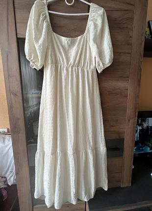 Гарна сукня