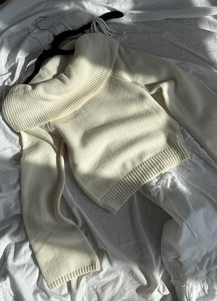 Розкішний светр з оголеними плечима shein