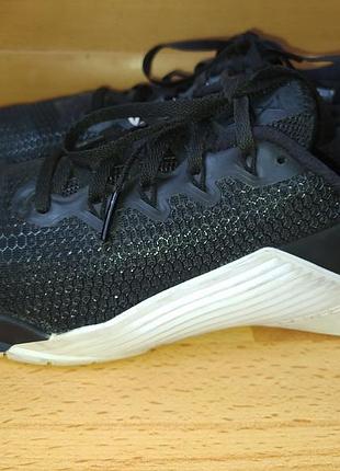 Кросівки nike 37,5  розмір