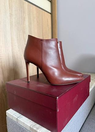 Шкіряні ботільони bally