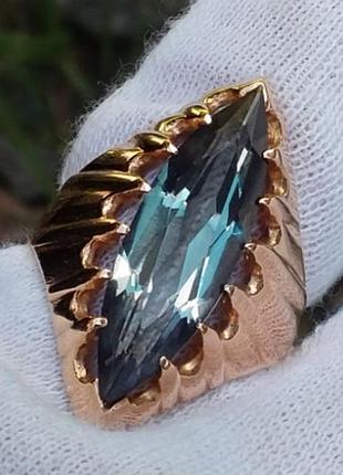 Золота каблучка з олександритом маркіз