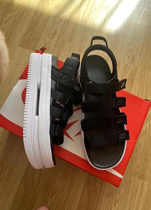 Босоніжки nike органічні