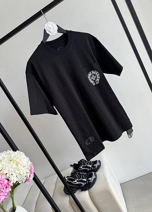 Чёрная женская футболка