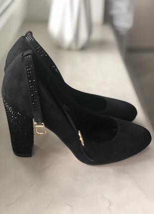 Жіночі туфлі замшеві 38 розмір