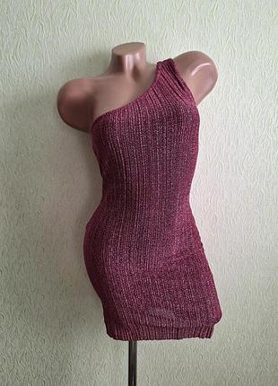 Мини-платье на одно плечо. туника. топ с открытым плечом. фуксия.