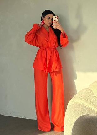 Костюм жіночий