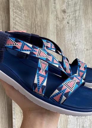 Жіночі сандалі босоніжки teva