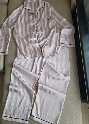 Сатинова піжама в смужку пудрового кольору