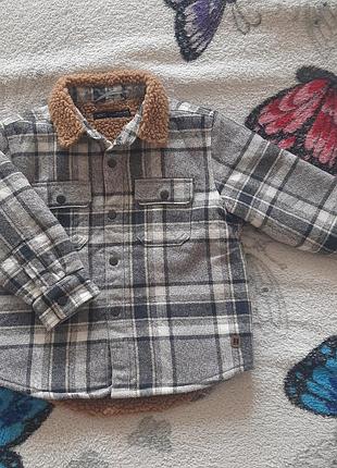 Куртка рубашка на меху мальчишку 86 92 см серая next