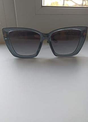 Очки солнцезащитные, бренда и miraton