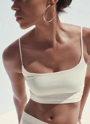 Поліамідний молочний топ на тонких бретелях з нової колекції zara woman original.