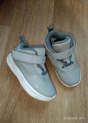 Кроссовки nike jordan 26 размера