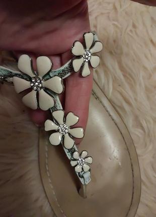 Босоніжки квітки емаль 40р