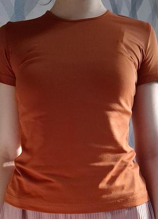 Приталена футболка