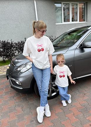 Футболка family look з яскравим принтом вишні