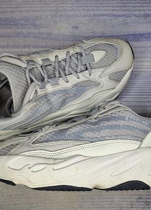 Кроссовки adidas yeezy