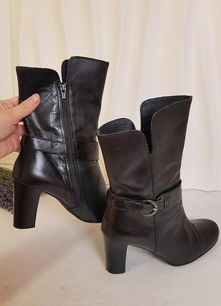 Шикарные высокие кожаные сапоги bagatt 37