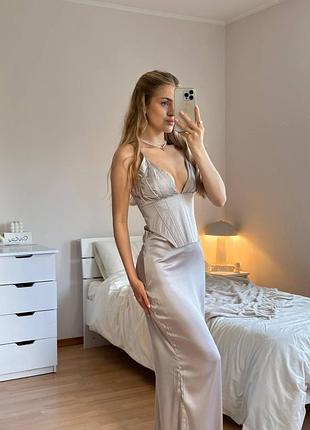 Корсетна сукня