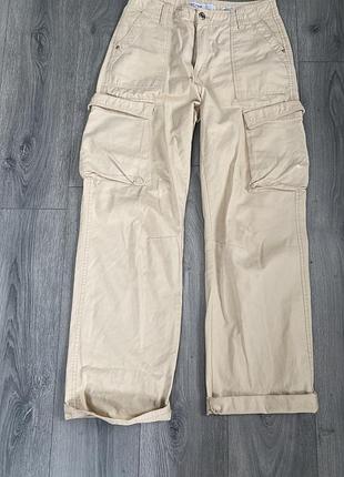 Штани з карманами bershka